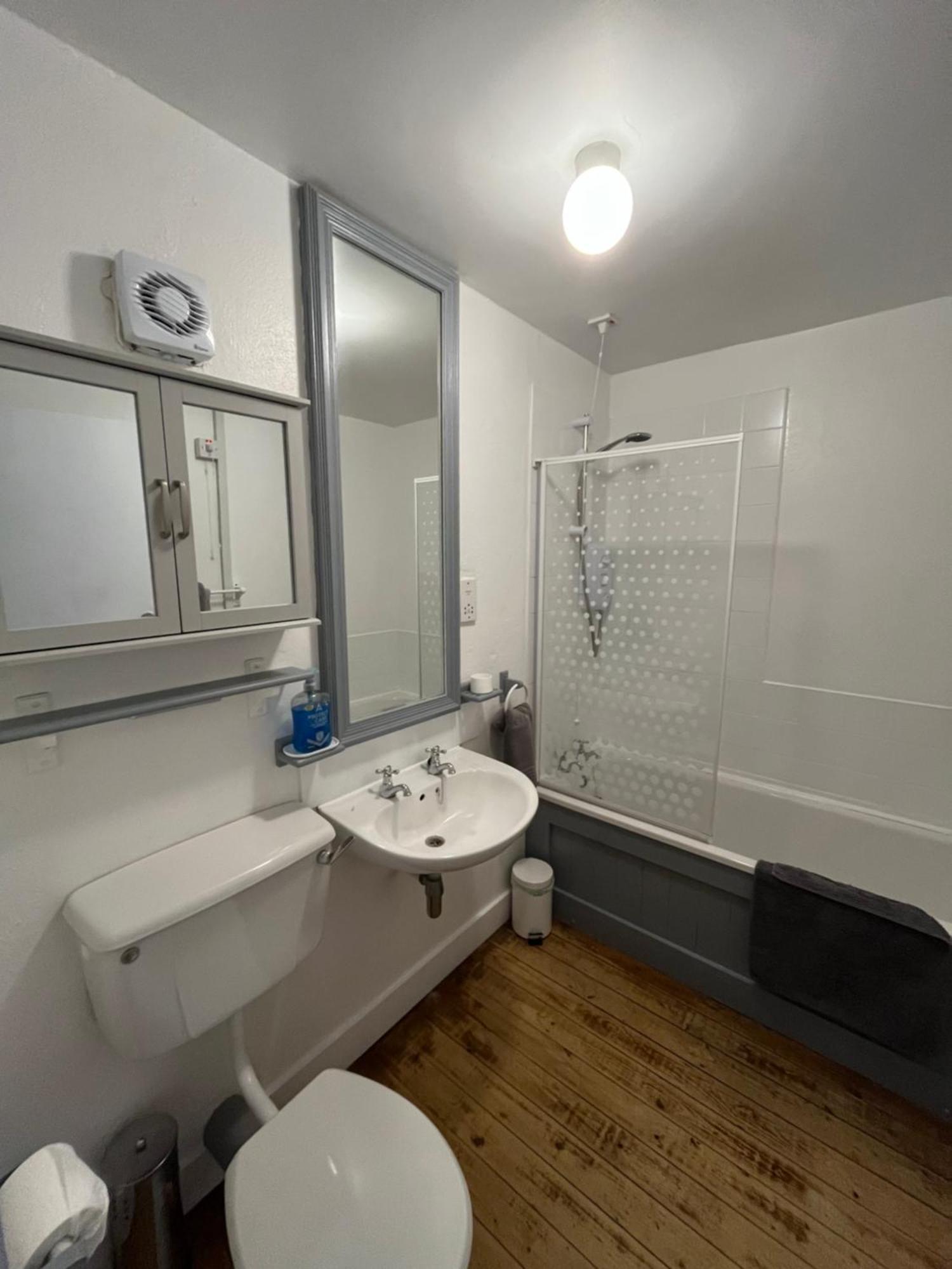Apartment 12, Sea Wharf ويستبورت المظهر الخارجي الصورة